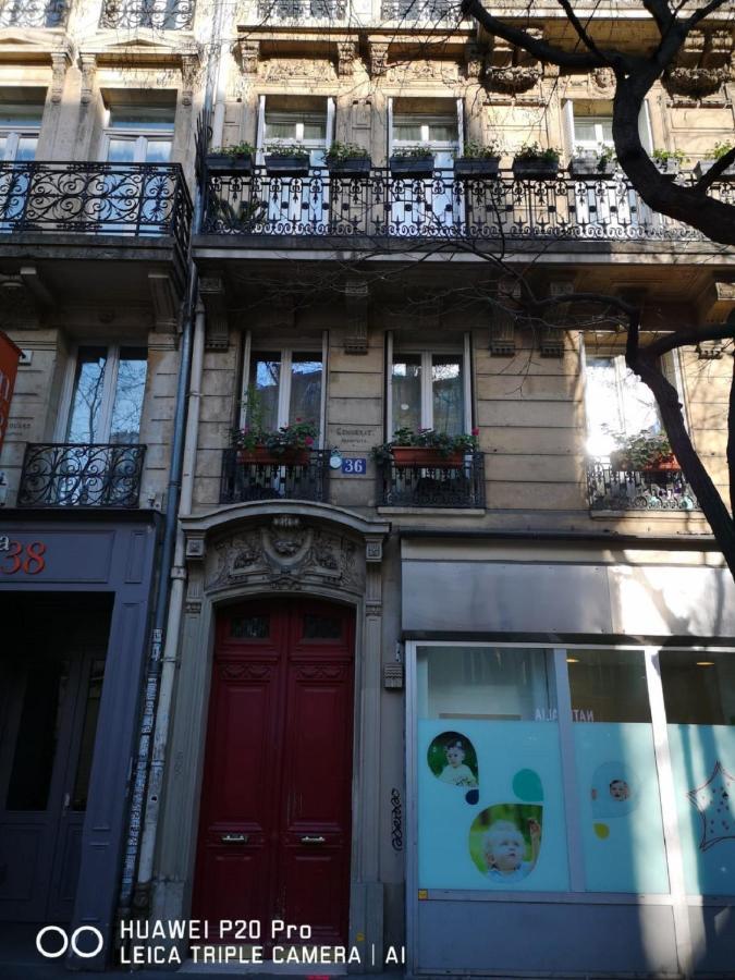 08 Design Flat Republique Apartment Paris Exterior photo